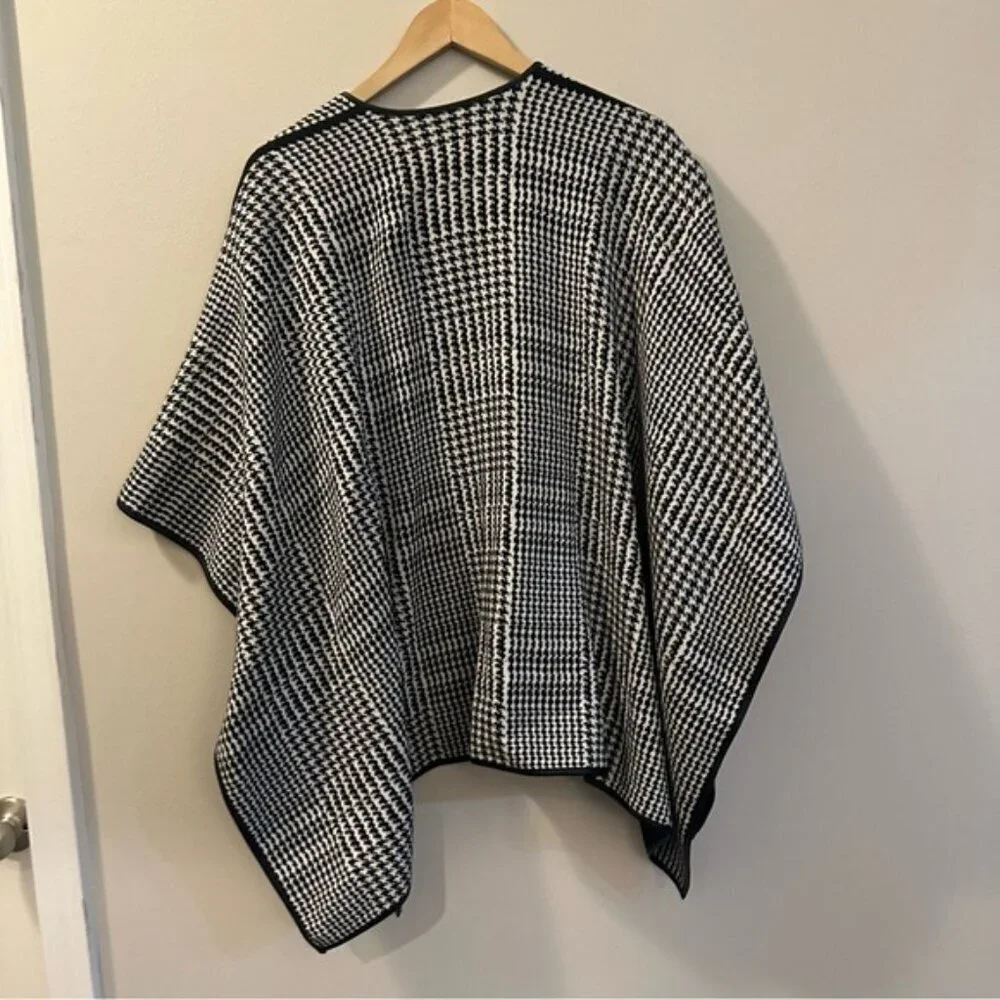 Talbots Reversible Herringbone Wrap Cape Black White Small Fall Winter